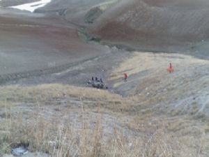 Adıyaman'da Feci Kaza; Otomobil Şarampole Yuvarlandı