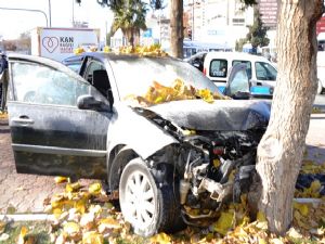 DSİ Kavşağında Feci Kaza