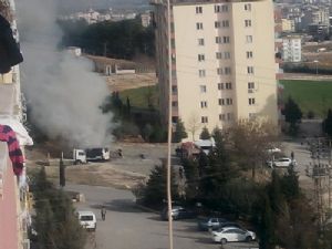 Park Halindeki Minibüs Kundaklandı