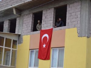 Gözyaşı da Bir Ağıtlarda Bir Baba Ocağına Ateş Düştü