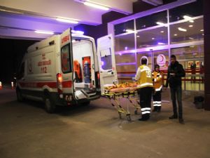 Otomobil Şarampole Yuvarlandı; 4 Yaralı