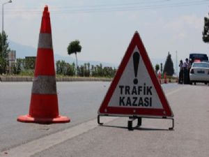 Otomobil Uçuruma Yuvarlandı; 1 Ölü 4 Yaralı