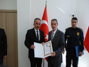 Vali Kalkancı'dan Emniyet Personeline Teşekkür Belgesi
