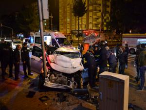 Adıyaman'da Minibüs İle Otomobil Çarpıştı: 2 Yaralı