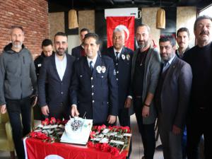 Kavga İhbarına Giden Polise Pasta Sürprizi