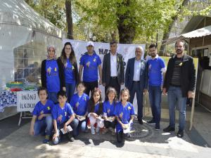 Otizm Farkındalığı İçin Stant Kurdular