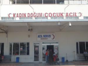 Hasta Yakını Güvenlik Görevlisine Saldırdı