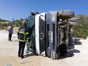 Adıyaman'da Kamyon Devrildi: 1 Yaralı