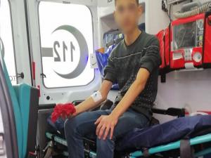 Tüfek geri tepince yüzünden yaralandı