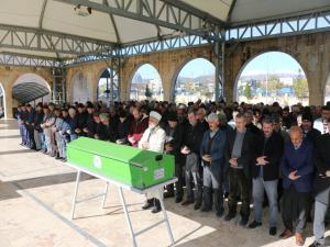 Sobadan Zehirlenen Anne Ve Kızı Toprağa Verildi