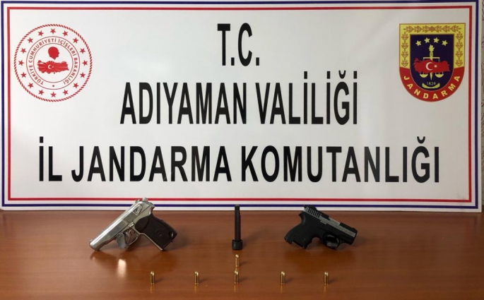 Adıyaman’da Şüpheli Araçta Tabanca Ele geçirildi