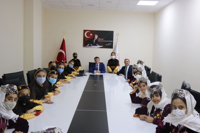 Şampiyonlar Milli Eğitim Müdürünü Ziyaret Etti