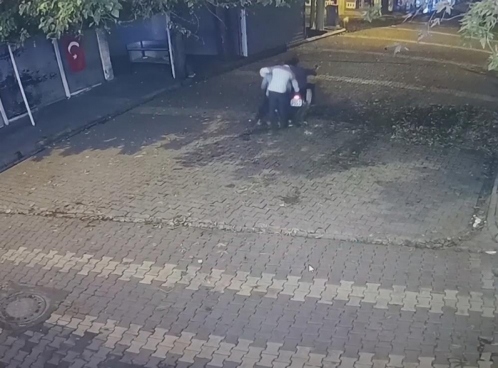Adıyaman'da hırsız motosikleti saniyeler içerisinde çaldı