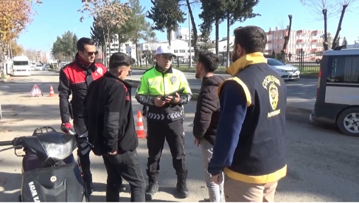 Adıyaman Emniyetiden okul çevresinde sıkı denetim