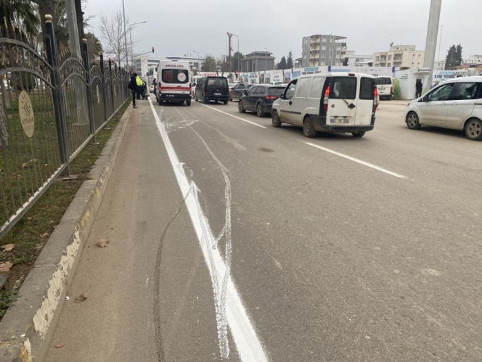 Yeni çekilen yol çizgisi kazaya neden oldu