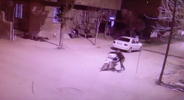 Park halindeki motosiklet çalındı