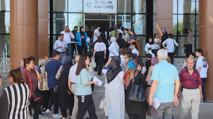 Adıyamanda YKSye son anda yetişenler ve sınava giremeyenler oldu