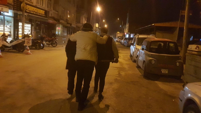 Adıyaman’da Yerde Yatan İki Şahıs Polisi Harekete Geçirdi
