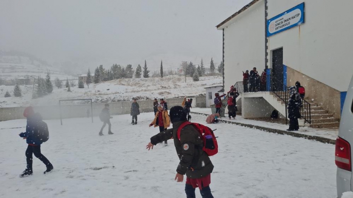 Sincikte okullar öğleden sonra tatil edildi