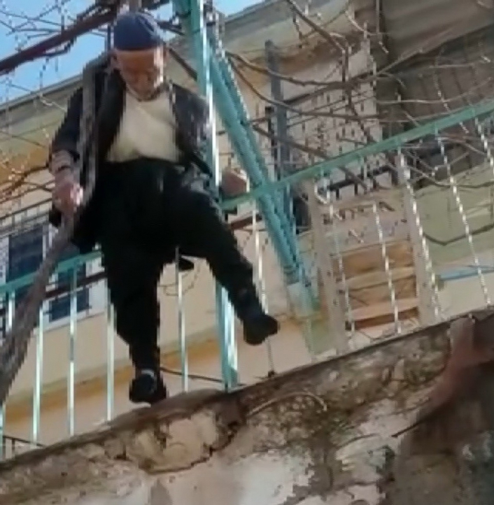 Adıyaman'da Yaşlı Adam Korku Dolu Anlar Yaşattı