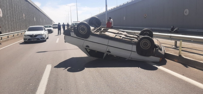 Adıyaman’da Kontrolden çıkan otomobil takla attı