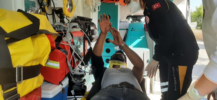 Motosiklet ile otomobil çarpıştı: 1 Yaralı