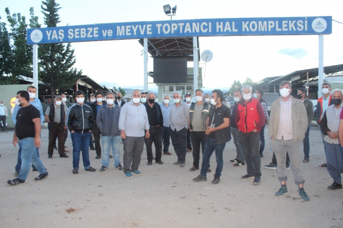 Pazarcılardan yüksek fiyat eylemi