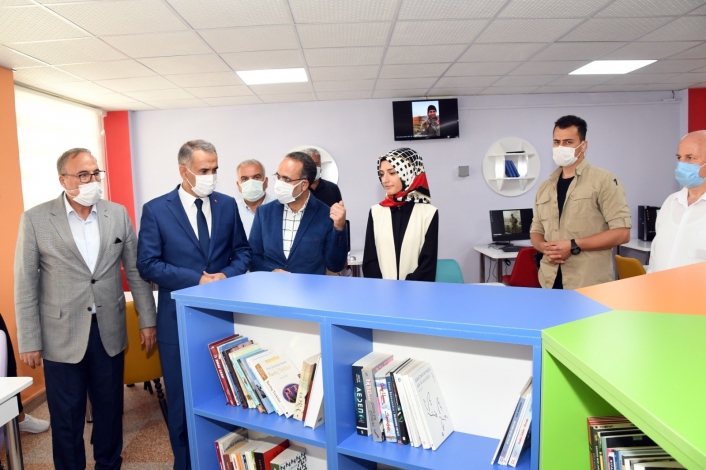 Şehit Ayhan Yanık´ın ismi mezun olduğu okulun kütüphanesine verildi
