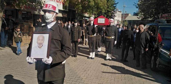 Kıbrıs Gazisi Mehmet Gülten son yolculuğuna uğurlandı