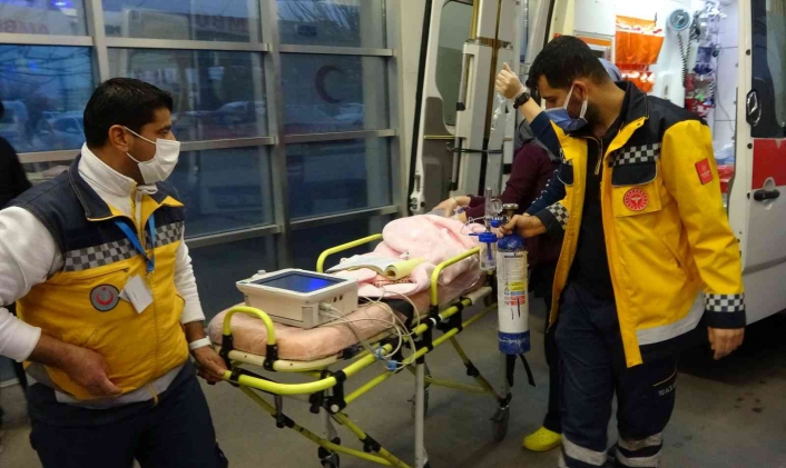 Adıyaman'da İkiz bebekleri kaza ayırdı