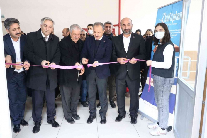 ADİMDER Kütüphane kurdu