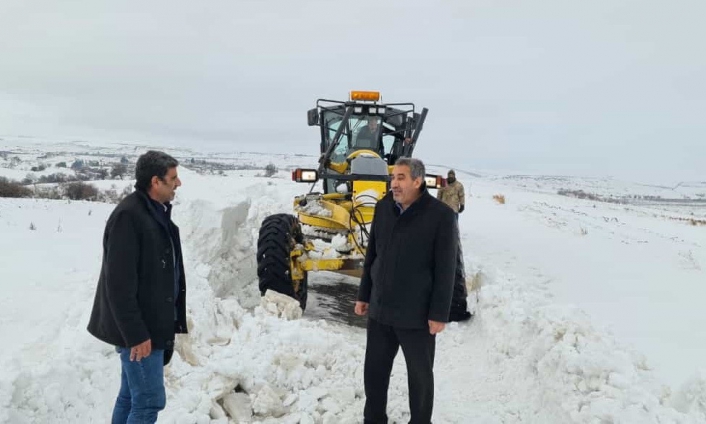 Kapalı köy yolları tek tek açılıyor
