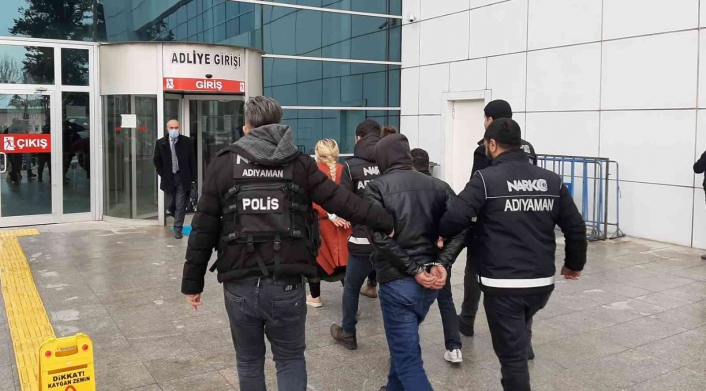 Uyuşturucu operasyonunda yakalanan 2 şahıs tutuklandı