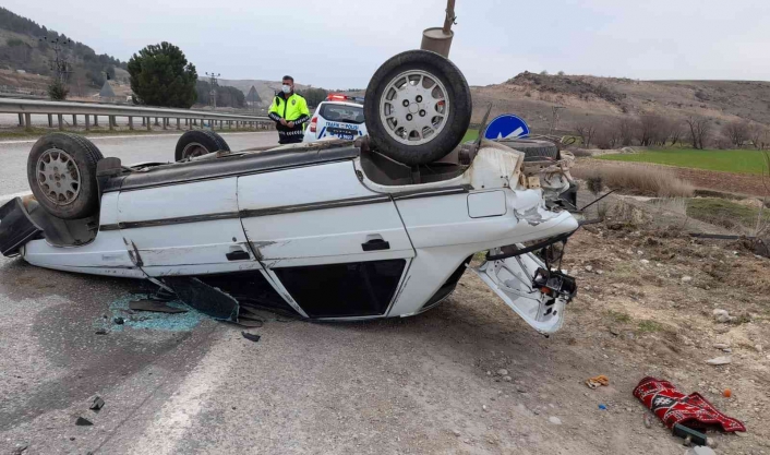 Adıyaman´da iki otomobil çarpıştı: 4 yaralı