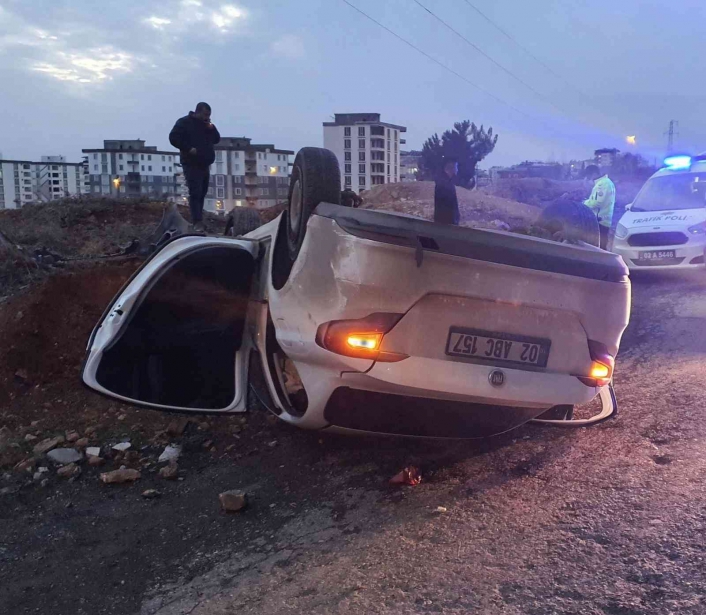 Kontrolden çıkan otomobil takla attı: 1 yaralı