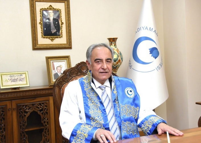 Rektör Turgut´tan Regaip Kandili mesajı