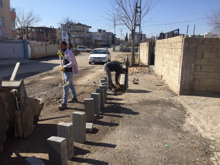 Siteler Mahallesinde kaldırım düzenleme çalışması