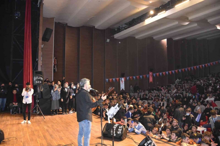 Adıyaman Ülkü Ocakları´ndan Ali Kınık konseri