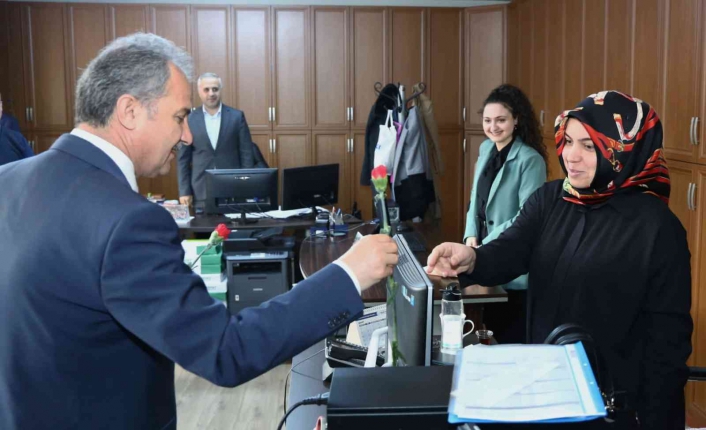 Başkan Kılınç, kadın personelin gününü kutladı