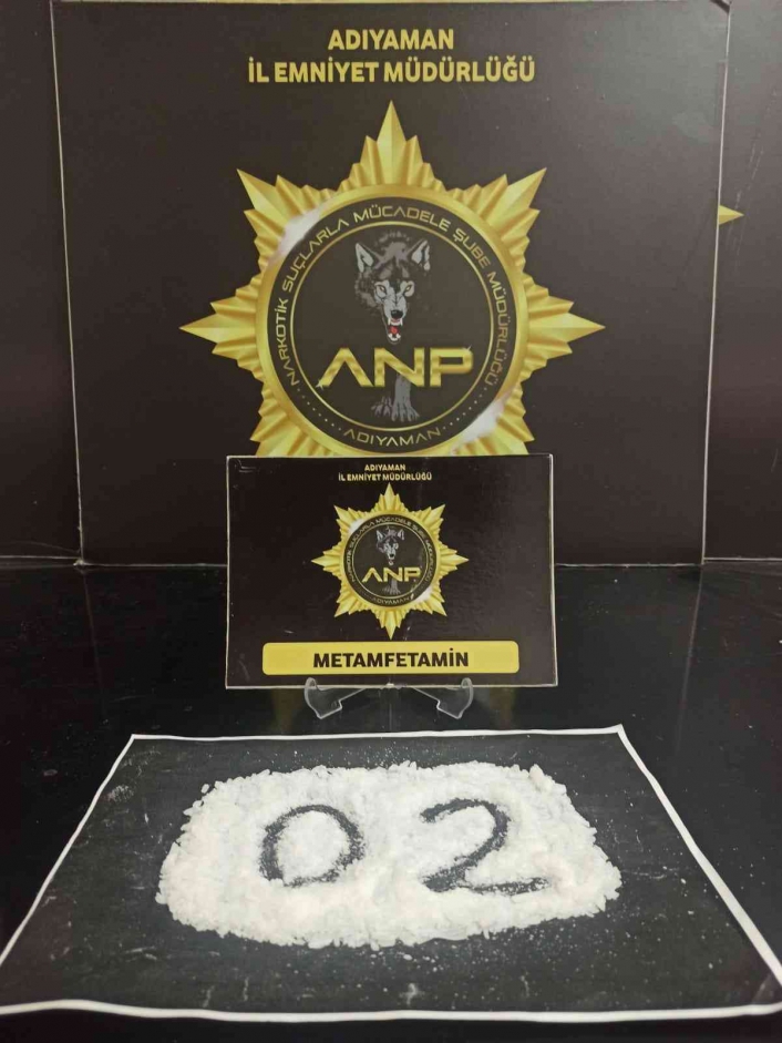 Gaziantep´ten Adıyaman´a uyuşturucu naklederken yakalandı