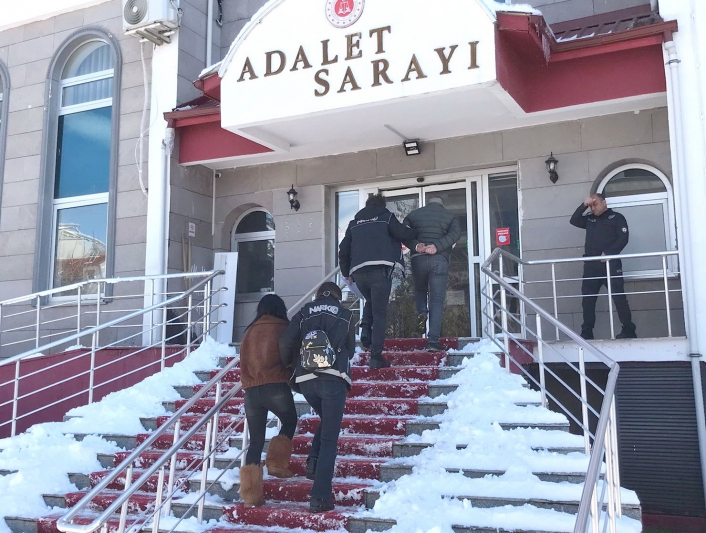 Adıyaman'da Yolcu Otobüsüyle Uyuşturucu Götüren Şahıs Yakalandı