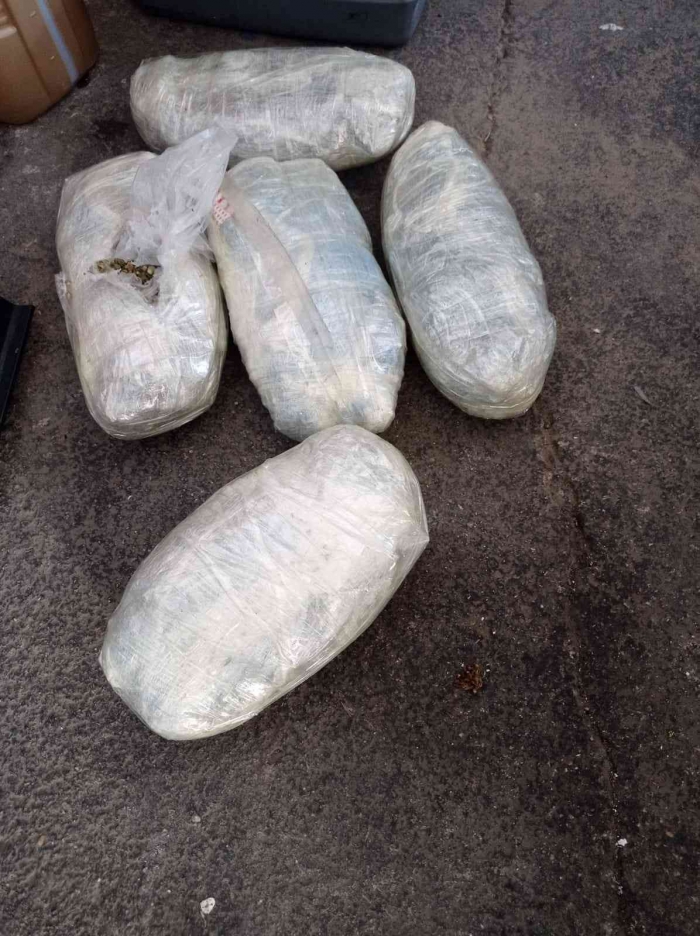 Adıyaman’da uyuşturucu tacirleri polisten kaçamadı