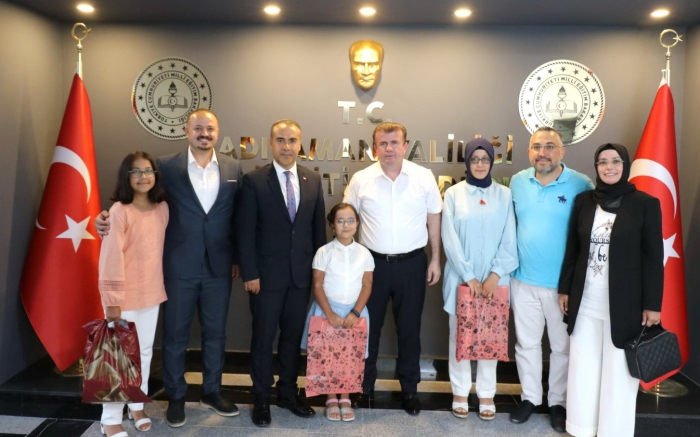 LGS birincileri Milli Eğitim Müdürü´nü ziyaret etti