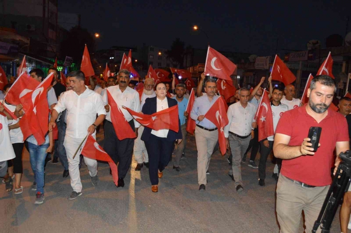 Besni´de 15 Temmuz coşkusu