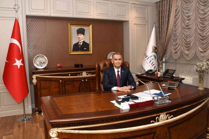 Vali Çuhadar´dan 15 Temmuz mesajı