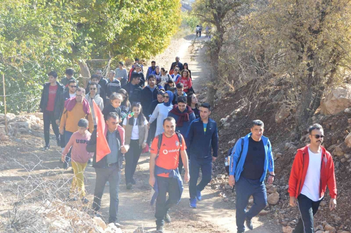 Besni´de doğa yürüyüşü gerçekleştirildi