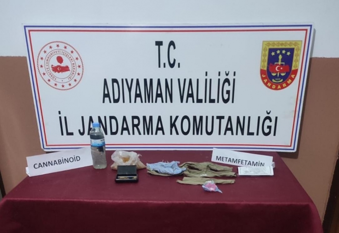 Adıyaman'da 8 zehir taciri gözaltına alındı