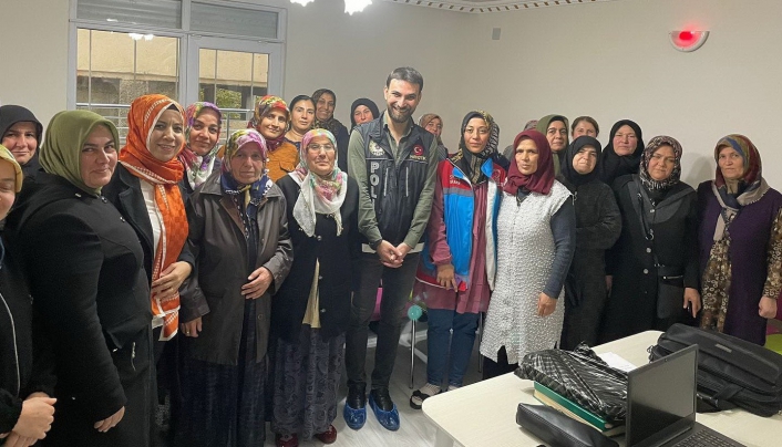 Anne ve anne adayları uyuşturucuya karşı bilgilendirildi