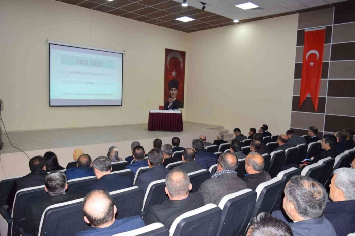 Besni´de YKS ve LGS değerlendirme toplantısı yapıldı
