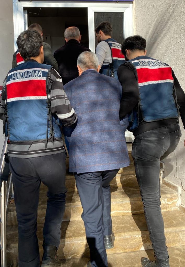Terör örgütüne erzak ve lojistik destek sağlayan 2 kişiye 7´şer yıl hapis cezası